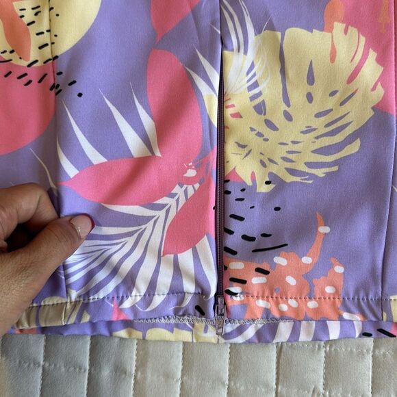 NEW - MULTICOLOR LEAF PRINT CROP TOP RUFFLED SLEEVE SZ S - Picture 9 of 11